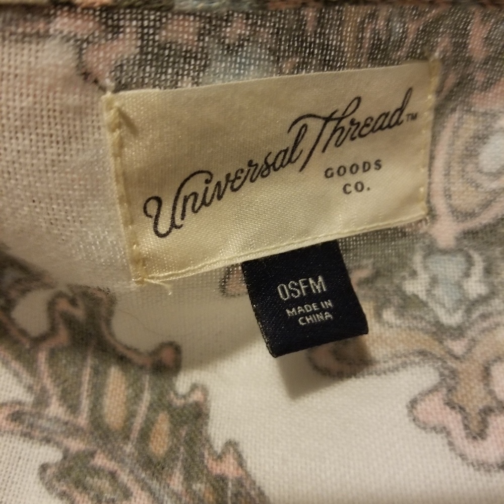 Universal Thread shawl - Picture 4 of 5